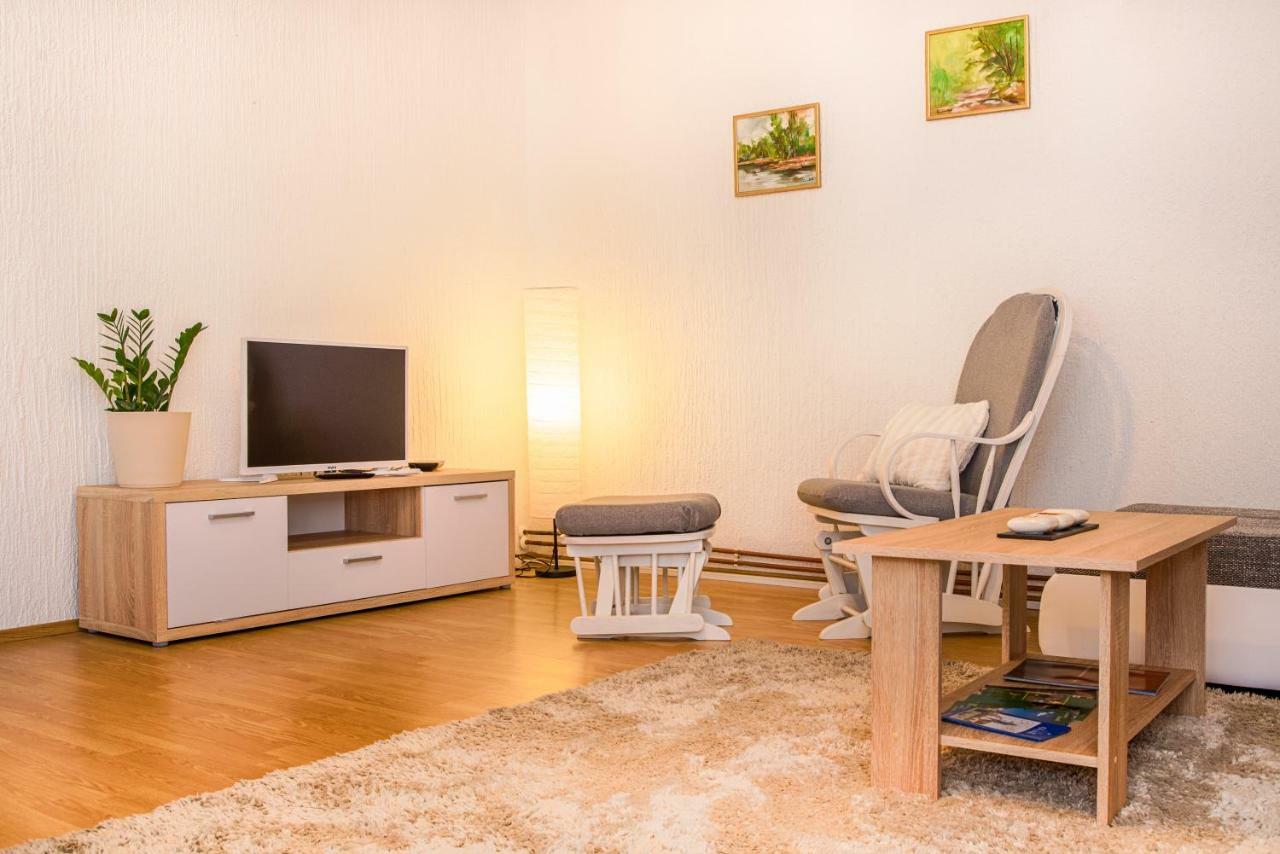 Apartment Tri Mudraca Karanac Екстер'єр фото