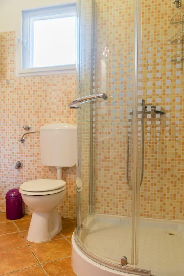 Apartment Tri Mudraca Karanac Екстер'єр фото